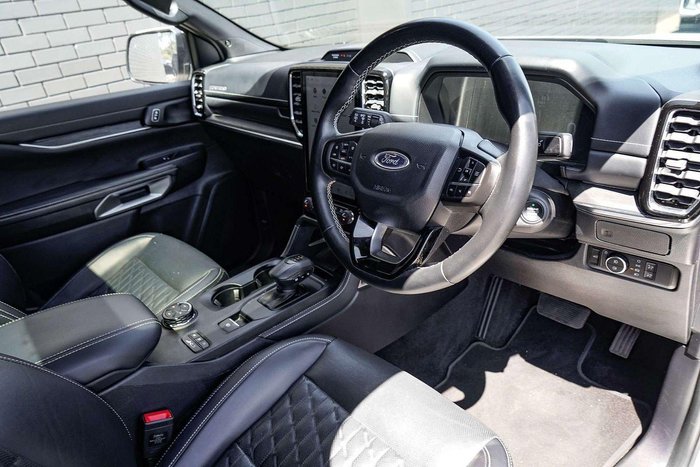 2024 Ford Everest Platinum