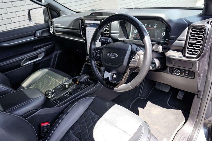 2024 Ford Everest Platinum