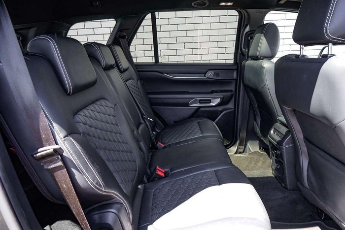 2024 Ford Everest Platinum