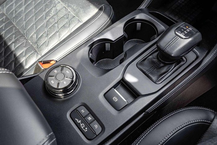 2024 Ford Everest Platinum