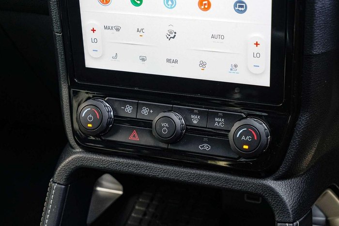 2024 Ford Everest Platinum