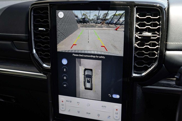 2024 Ford Everest Platinum