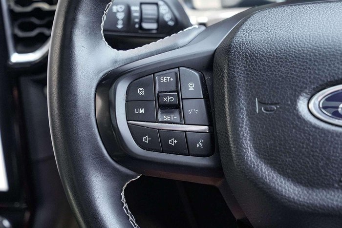 2024 Ford Everest Platinum