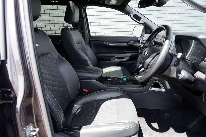 2024 Ford Everest Platinum