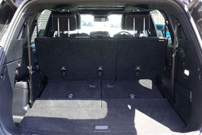 2024 Ford Everest Platinum