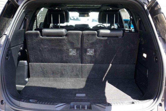 2024 Ford Everest Platinum