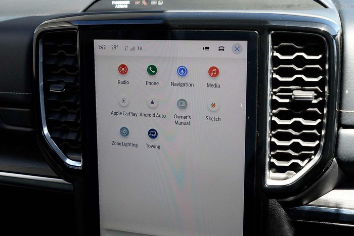 2024 Ford Everest Platinum