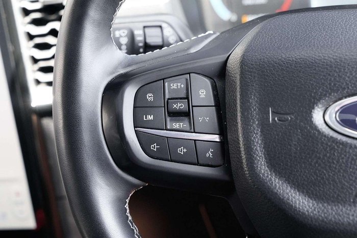 2024 Ford Everest Platinum