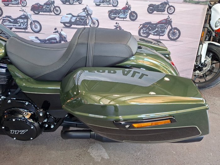 2026 HARLEY-DAVIDSON FLHX STREET GLIDE (117)