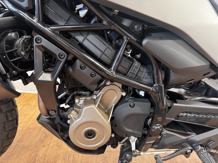 2024 Husqvarna SVARTPILEN 401 Black