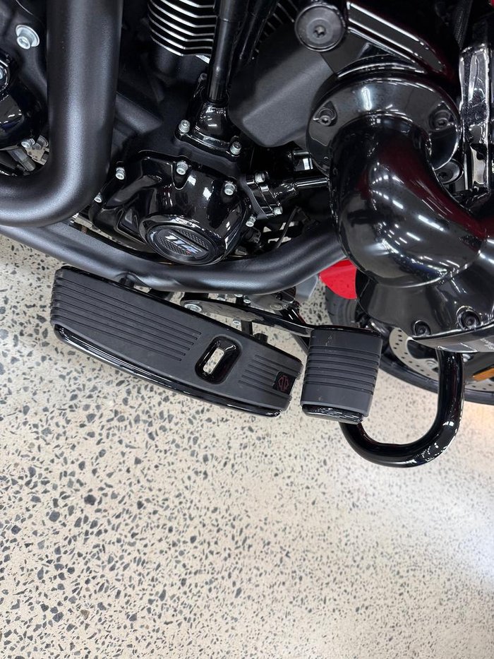 2022 Harley-Davidson Road Glide Special 114 (FLTRXS) Touring Red