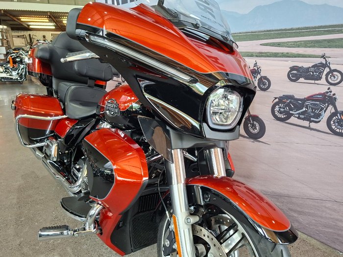 2025 HARLEY-DAVIDSON FLHXU STREET GLIDE ULTRA (117)