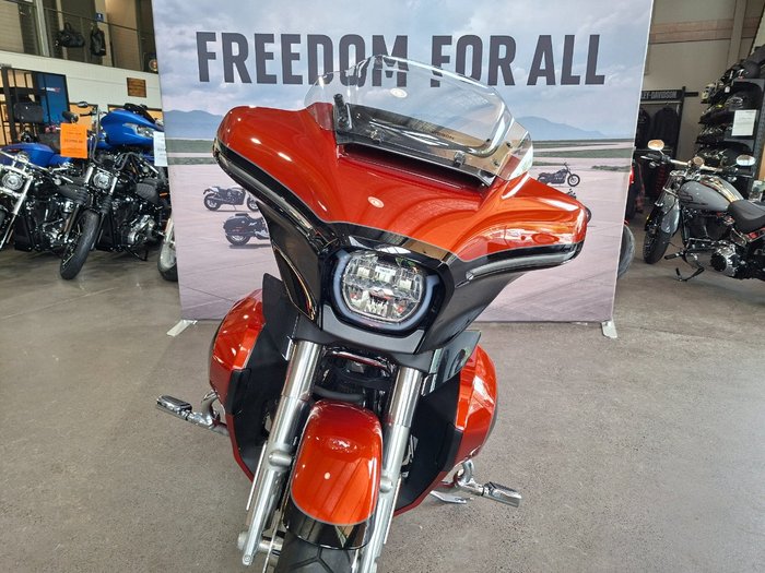 2025 HARLEY-DAVIDSON FLHXU STREET GLIDE ULTRA (117)