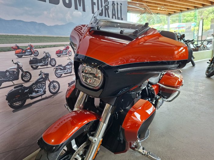 2025 HARLEY-DAVIDSON FLHXU STREET GLIDE ULTRA (117)