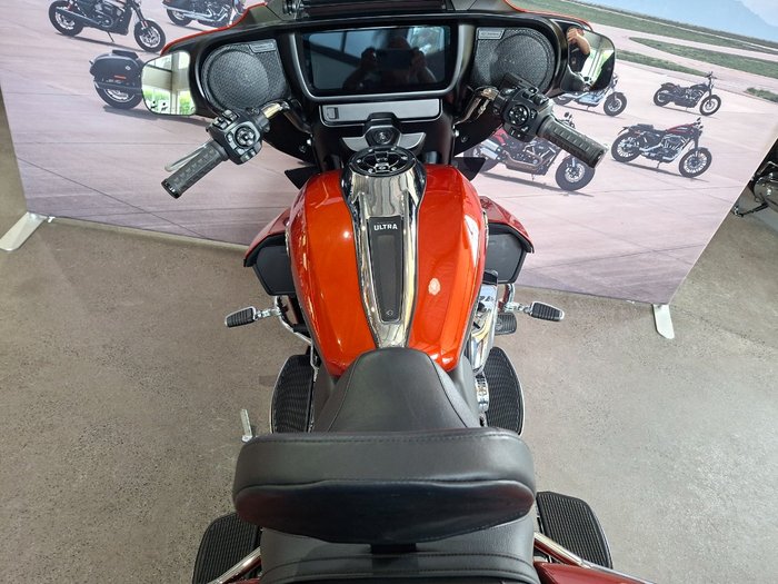 2025 HARLEY-DAVIDSON FLHXU STREET GLIDE ULTRA (117)