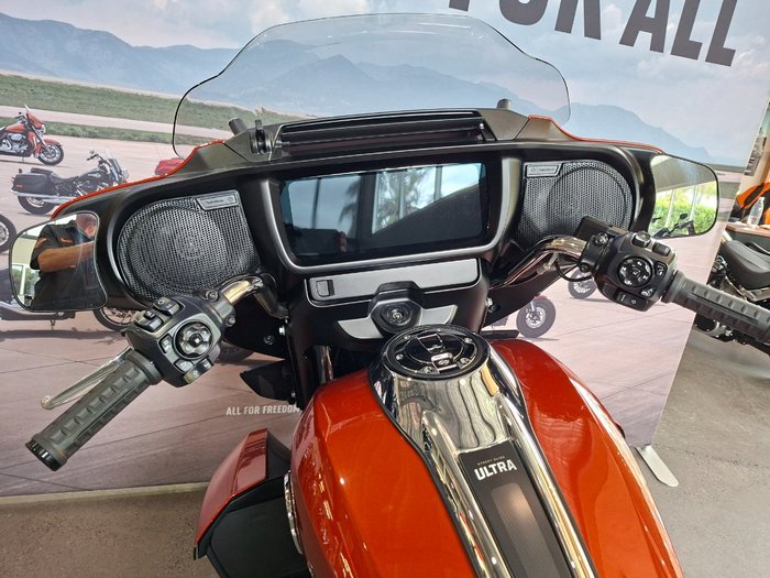 2025 HARLEY-DAVIDSON FLHXU STREET GLIDE ULTRA (117)