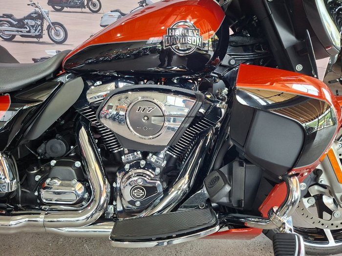 2025 HARLEY-DAVIDSON FLHXU STREET GLIDE ULTRA (117)