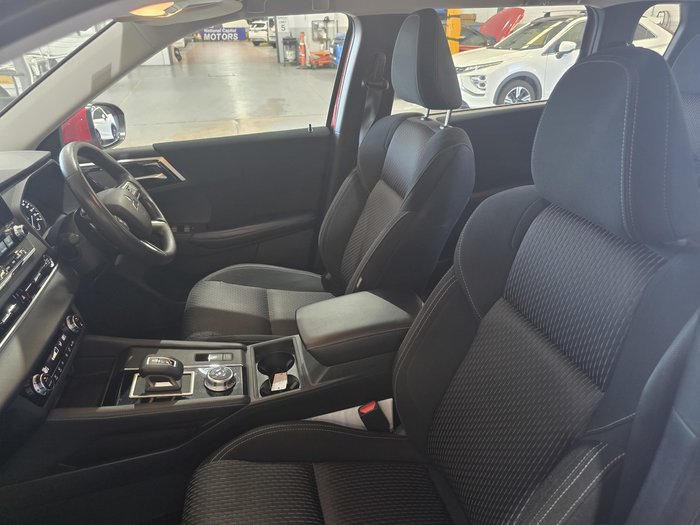 2021 Mitsubishi Outlander ES