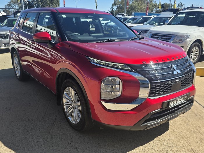 2021 Mitsubishi Outlander ES