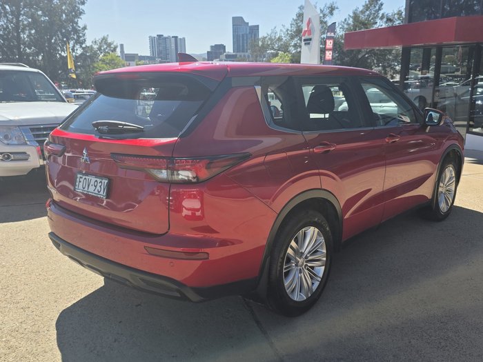 2021 Mitsubishi Outlander ES