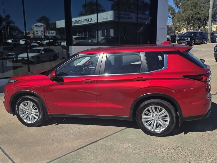 2021 Mitsubishi Outlander ES