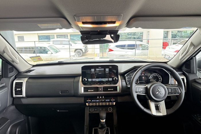 2025 Mitsubishi Triton GLS