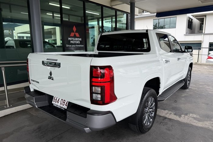 2025 Mitsubishi Triton GLS