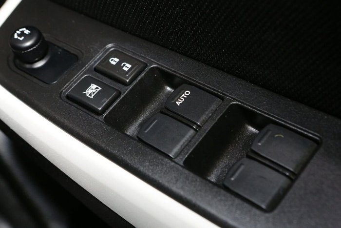 2017 Suzuki Swift GL Navigator