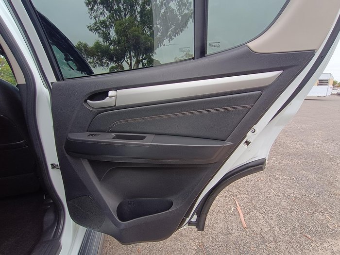 2014 Isuzu MU-X LS-T MY14 4X4 Dual Range Silky White