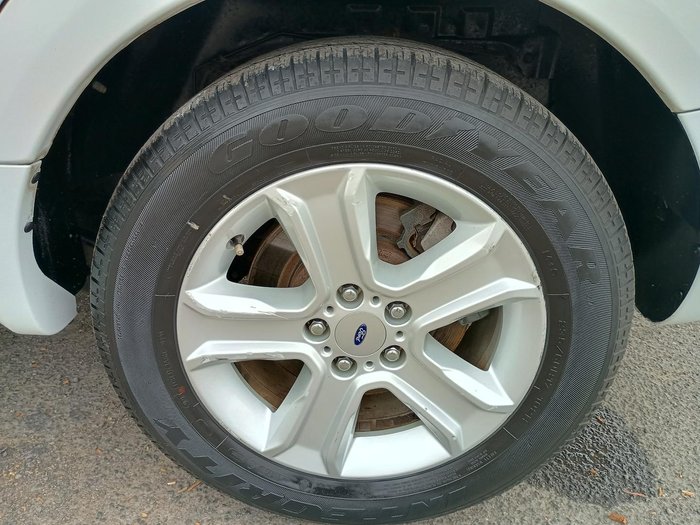 2014 Ford Falcon XR6 FG MkII Lightning Strike