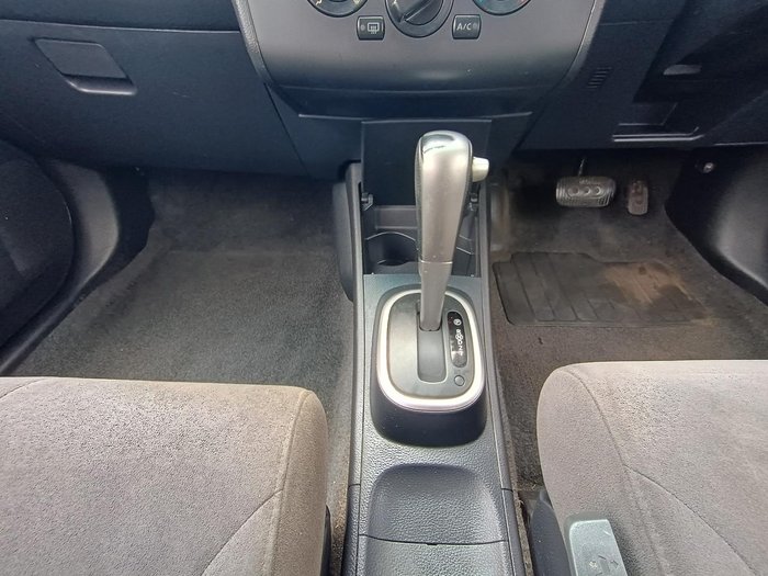 2007 Nissan Tiida ST-L C11 MY07 Polar White