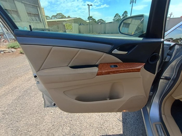 2005 Honda Odyssey Luxury 3rd Gen Satin Silver