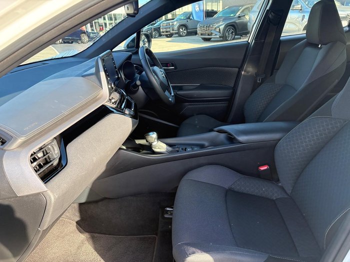 2023 Toyota C-HR GXL