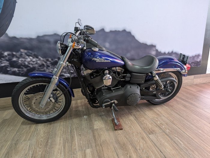 2006 HARLEY-DAVIDSON FXDBI DYNA STREET BOB BLUE