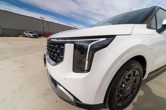 2024 Kia Carnival GT-Line HEV