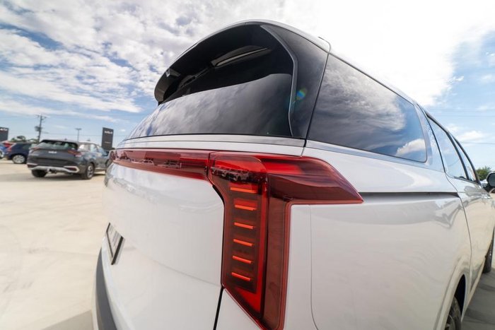 2024 Kia Carnival GT-Line HEV