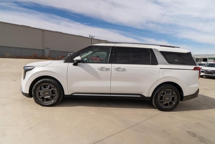 2024 Kia Carnival GT-Line HEV