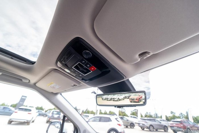 2024 Kia Carnival GT-Line HEV