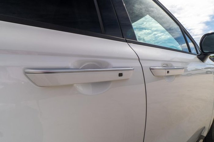 2024 Kia Carnival GT-Line HEV