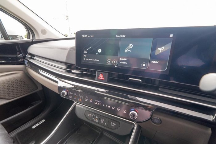 2024 Kia Carnival GT-Line HEV