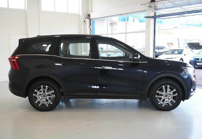 2025 Mahindra XUV700 AX7L