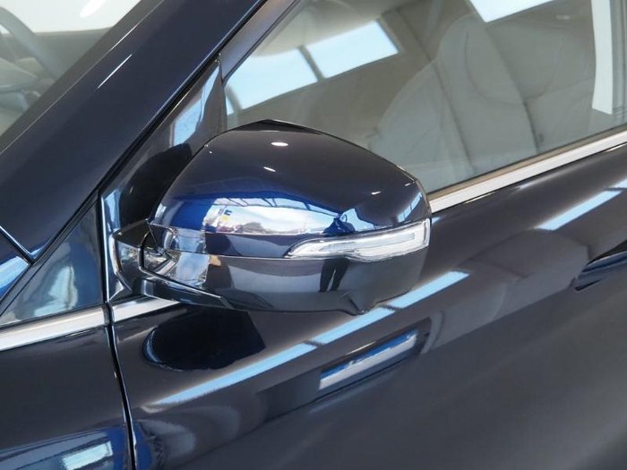 2025 Mahindra XUV700 AX7L