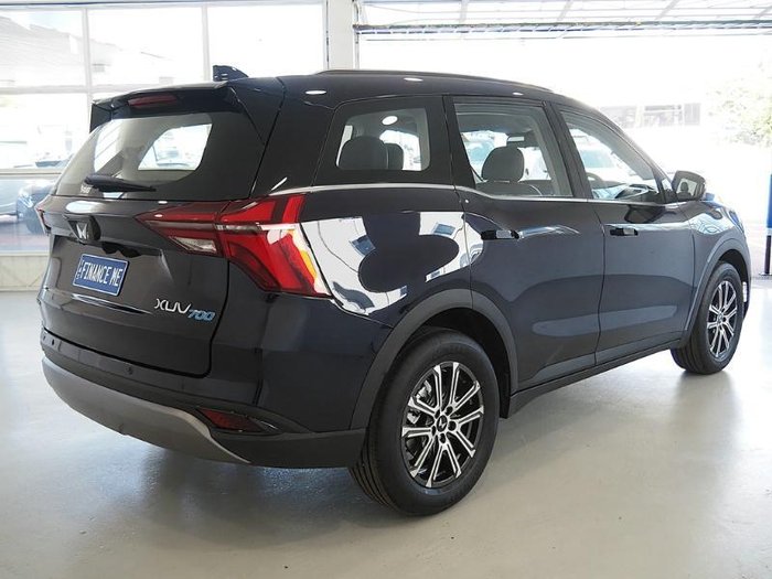 2025 Mahindra XUV700 AX7L