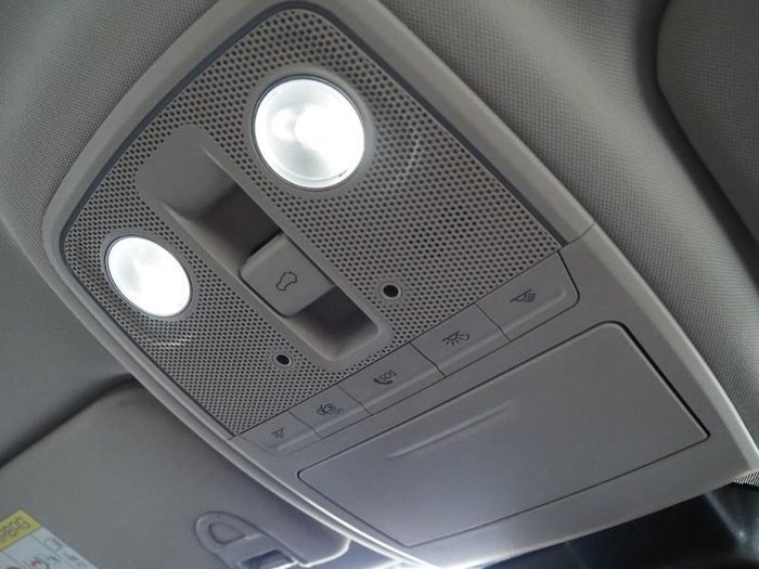 2025 Mahindra XUV700 AX7L