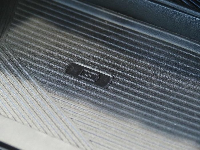 2025 Mahindra XUV700 AX7L