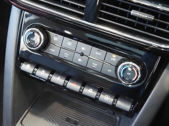 2025 Mahindra XUV700 AX7L