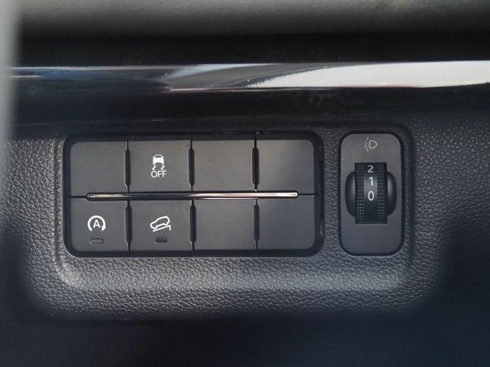 2025 Mahindra XUV700 AX7L