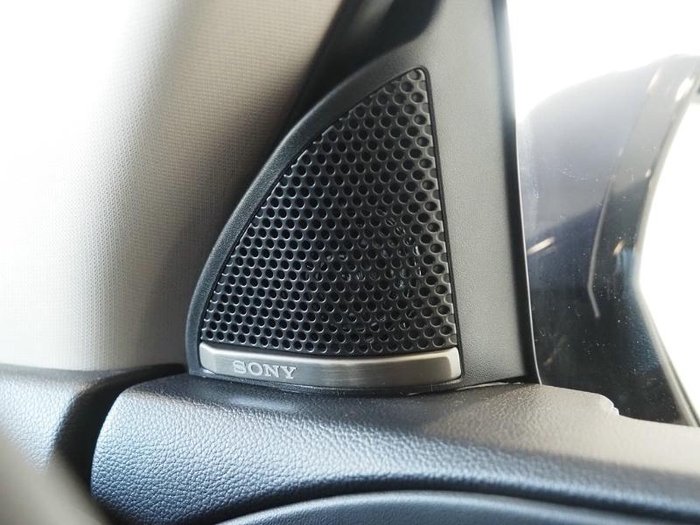 2025 Mahindra XUV700 AX7L