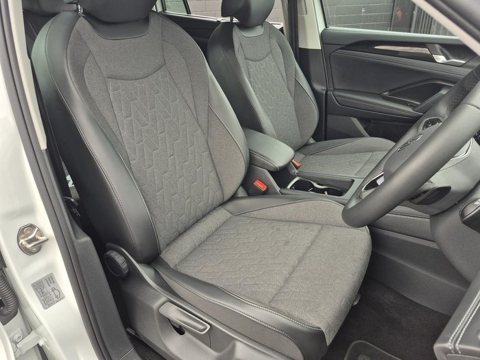 2025 Volkswagen Tayron 110TSI Life R4 MY25 Pure White