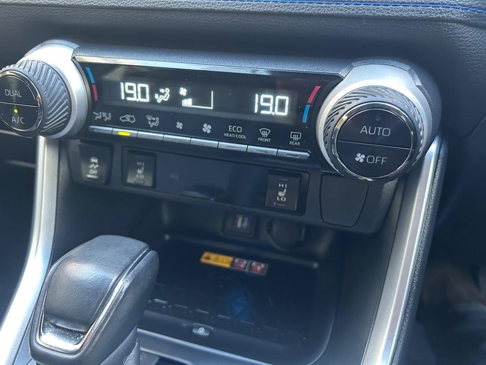 2024 Toyota RAV4 XSE